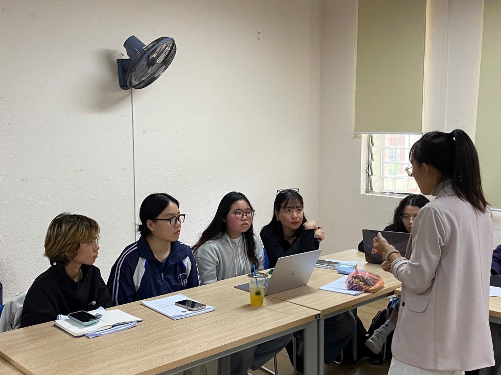 17561957424365941869